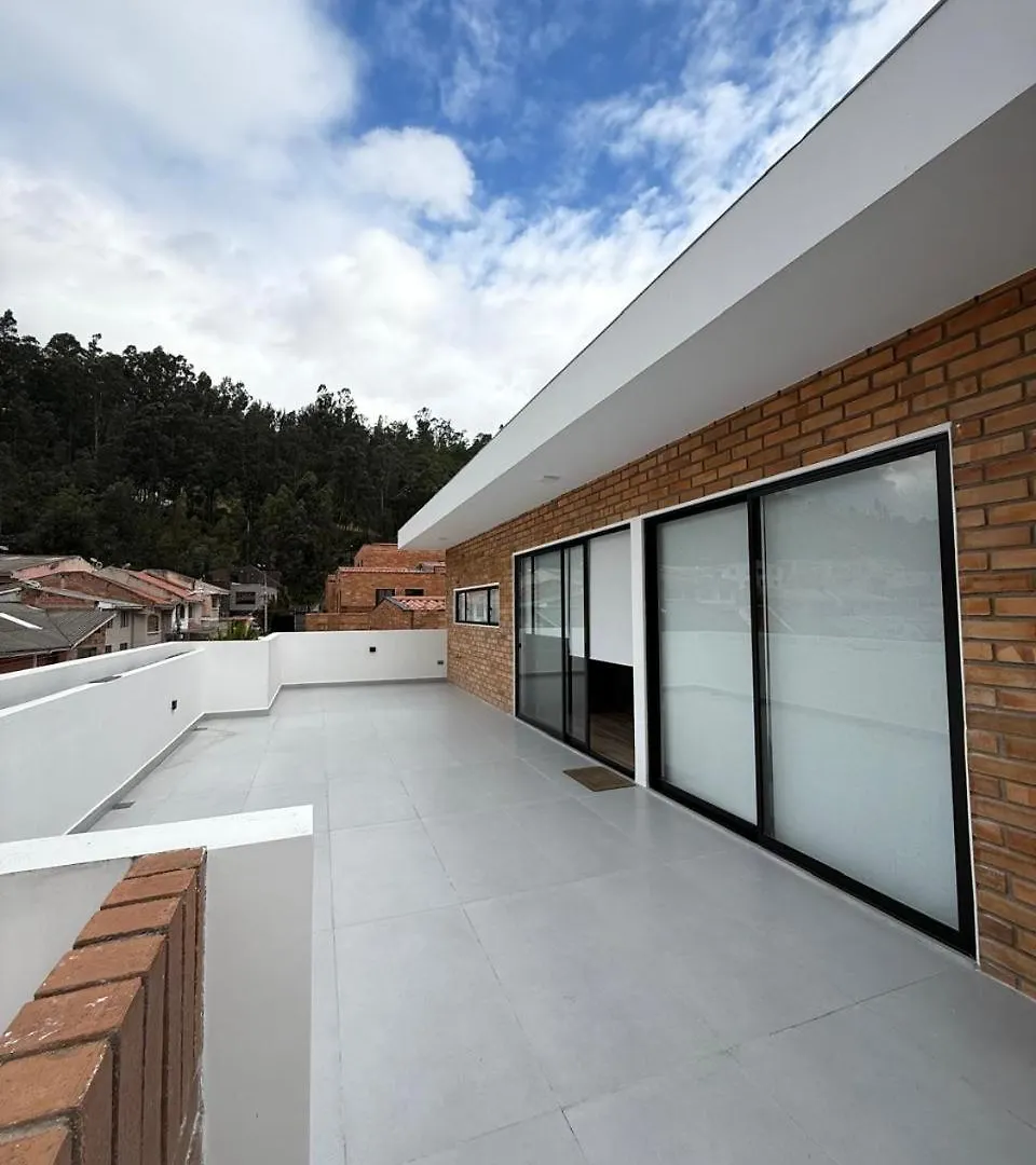 Elegancia Y Lujo En Penthouse A Estrenar En Cuenca Apartment 0*,